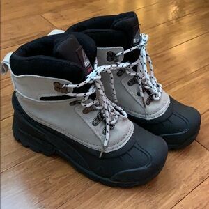 NEW ITASCA 3M Thinsulate Leather/Rubber Boots sz 6